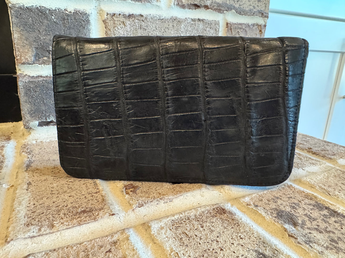 Alligator zippered valise travel wallet
