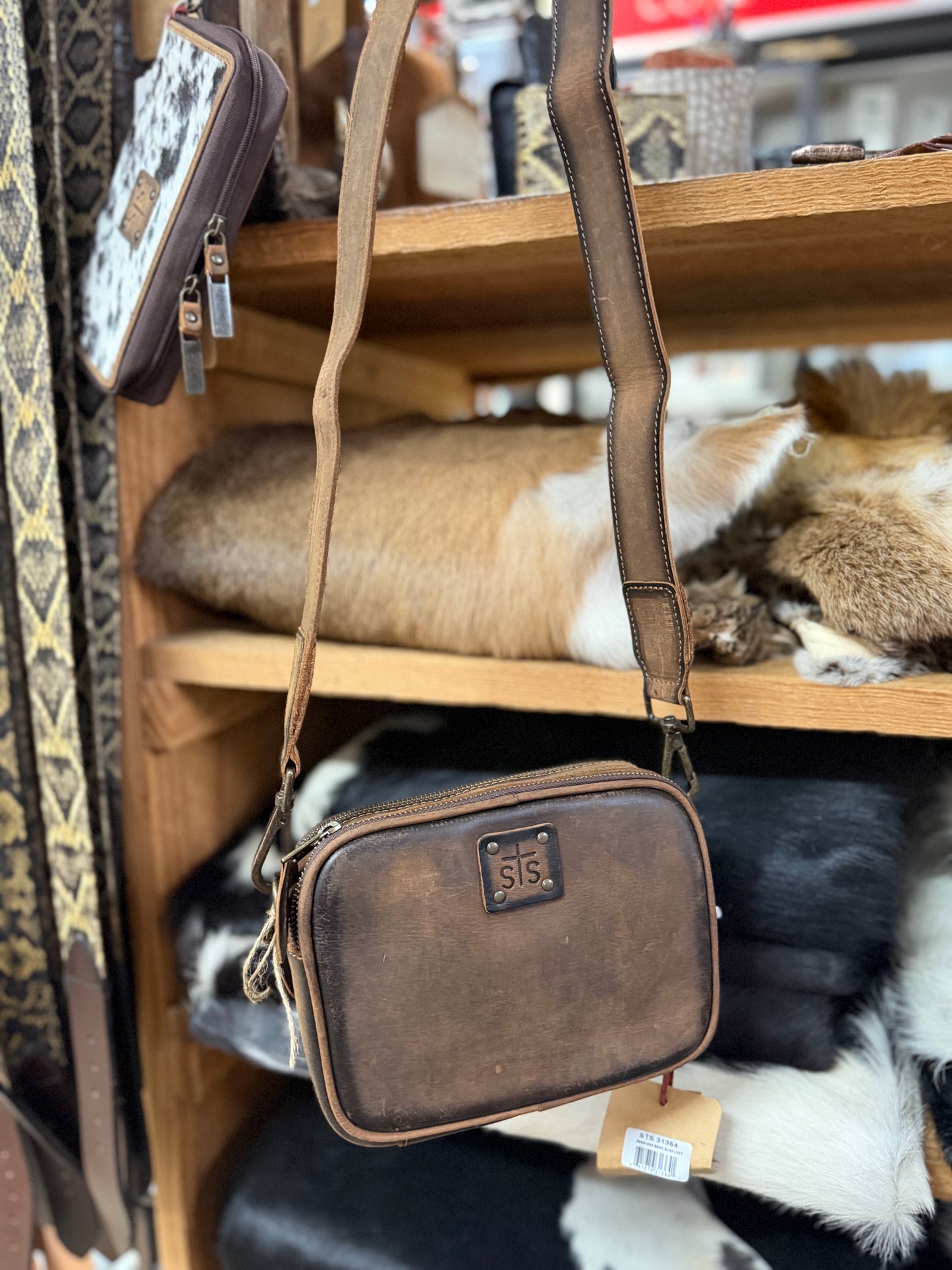 Lucy crossbody purse
