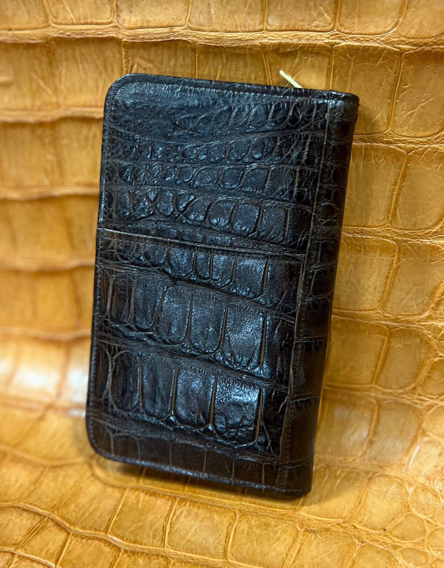 Alligator zippered valise travel wallet