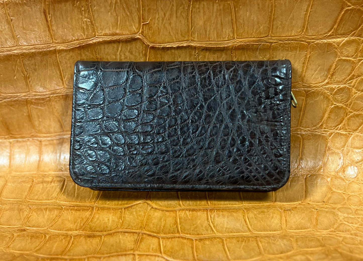 Alligator zippered valise travel wallet